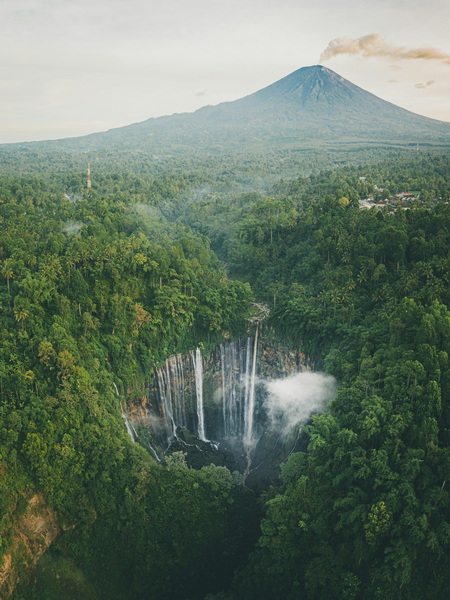 rolands-varsbergs-cVFjQGaU9DI-unsplash